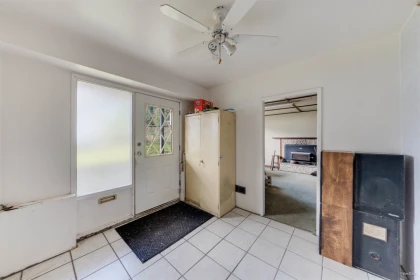 Hallway Photo of 10122 127b Street, Surrey, BC
