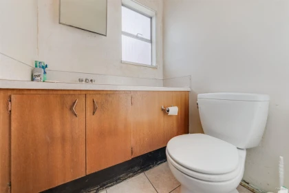 Powder Room Photo of 10122 127b Street, Surrey, BC