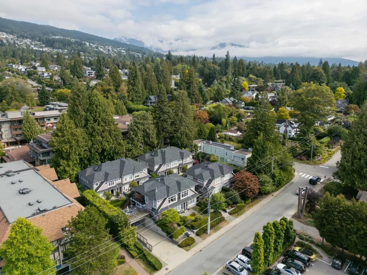 Neighborhood Park Photo Near 2133 Gordon Avenue, West Vancouver, BC