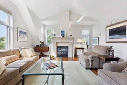 2133 Gordon Avenue, West Vancouver, BC