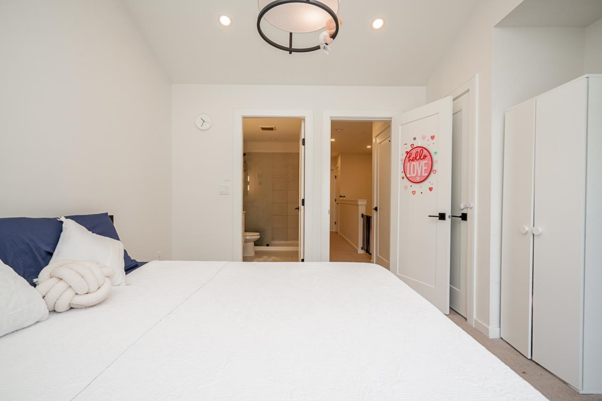 Office / Den Photo of 98 7967 197 Street, Langley, BC