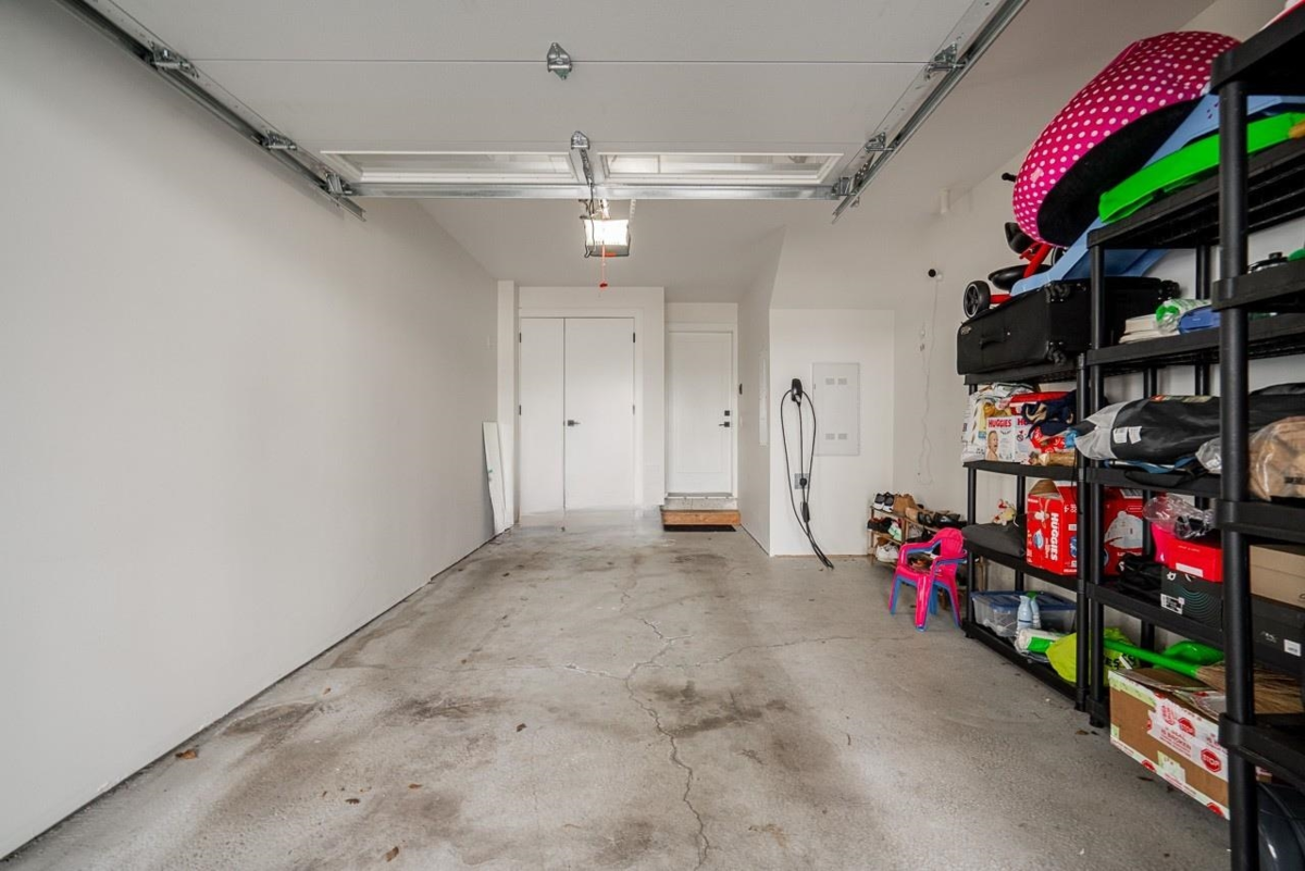 Swimming Pool Photo of 98 7967 197 Street, Langley, BC