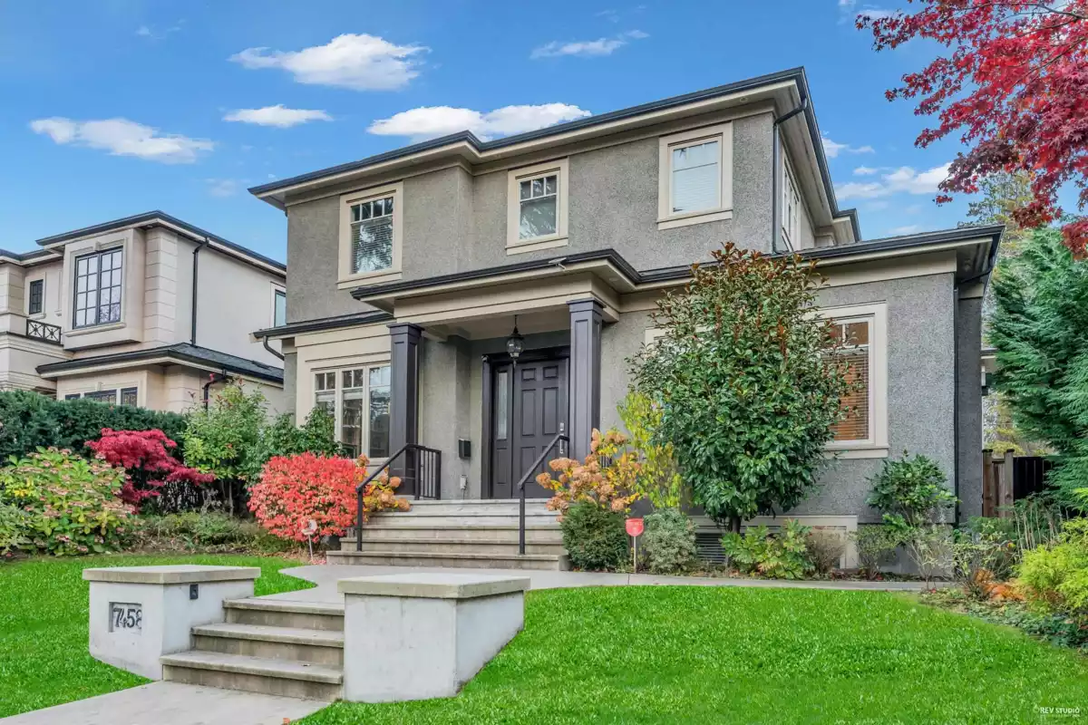 Living Room Photo of 7458 Maple Street, Vancouver, BC
