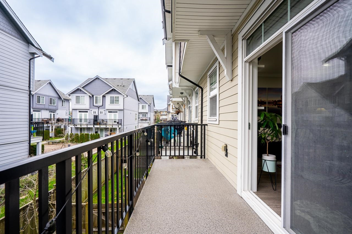 Basement Recreation Room Photo of 12 7056 192 Street, Surrey, BC