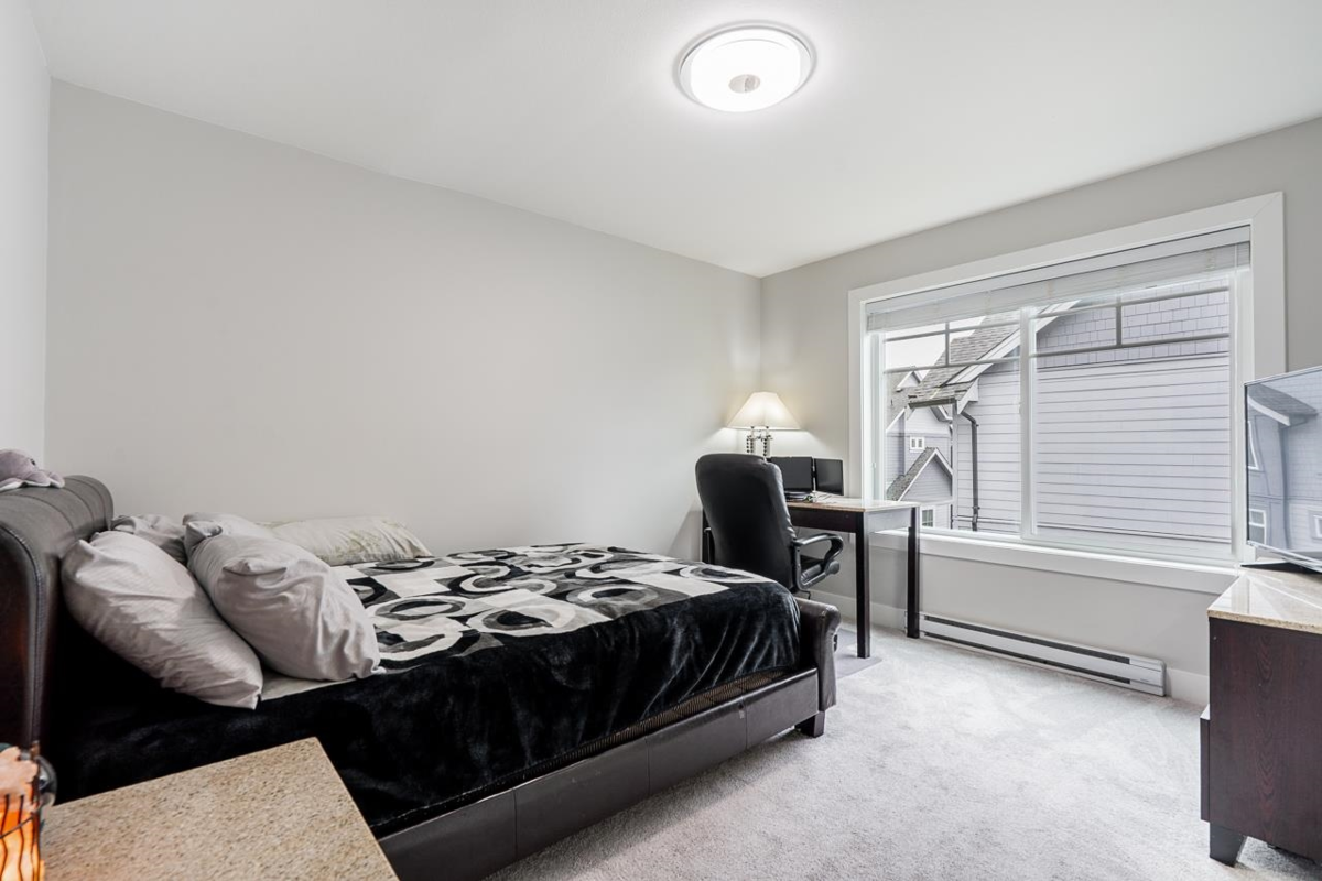 Hallway Photo of 12 7056 192 Street, Surrey, BC