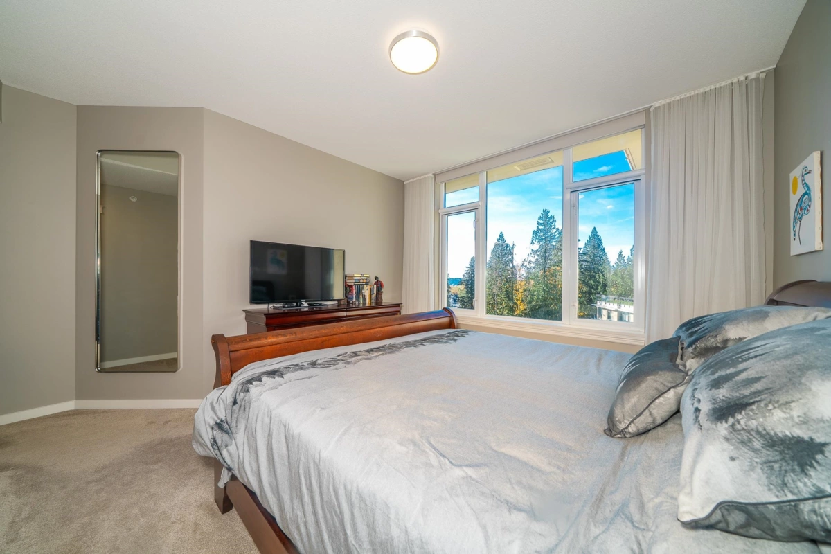 Breakfast Nook Photo of 1004 1415 Parkway Boulevard, Coquitlam, BC