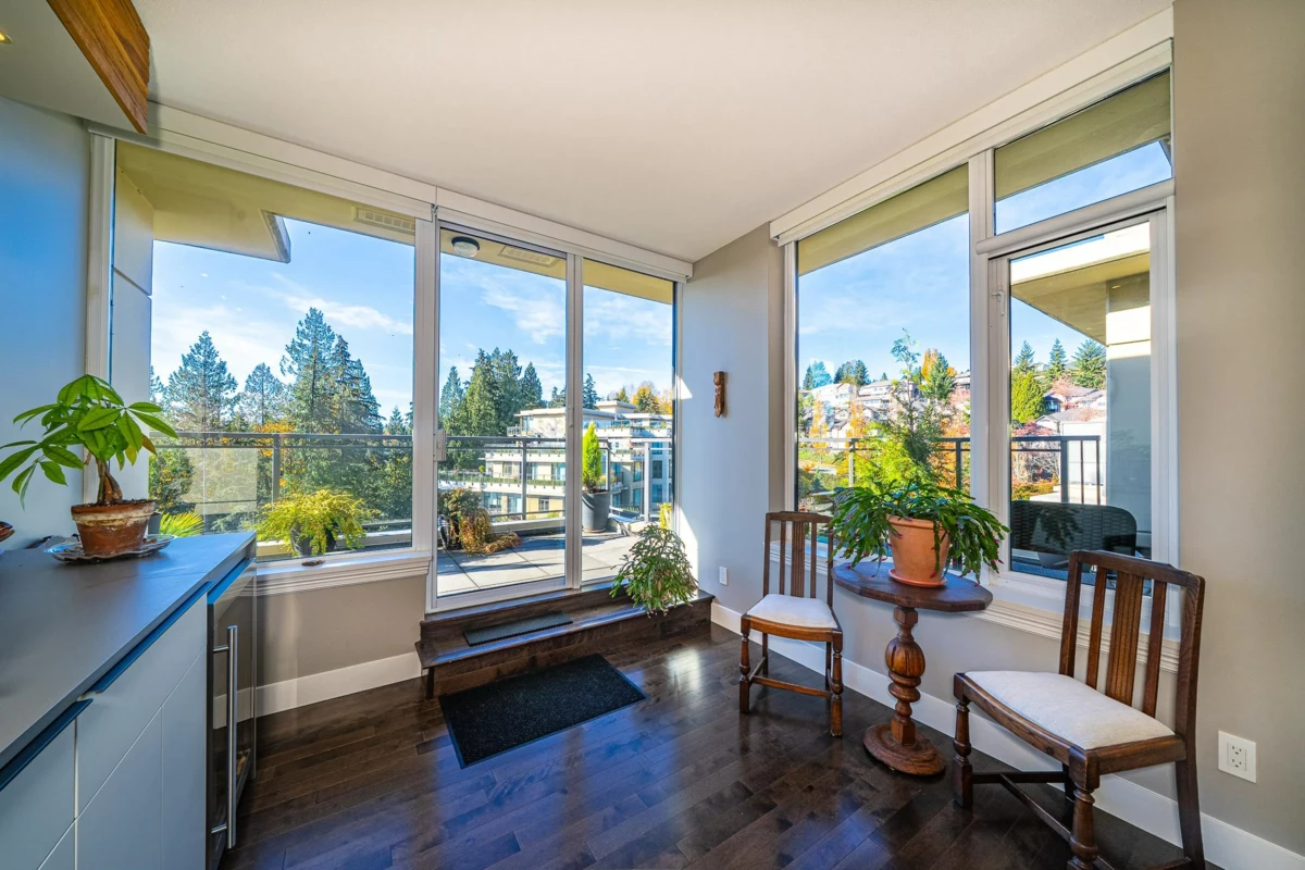 Garden / Landscaping Photo of 1004 1415 Parkway Boulevard, Coquitlam, BC