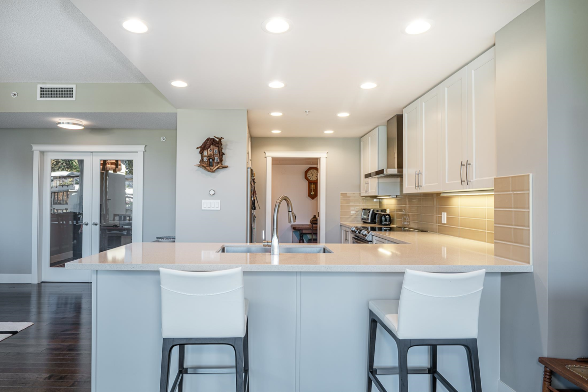 Mudroom Photo of 1004 1415 Parkway Boulevard, Coquitlam, BC