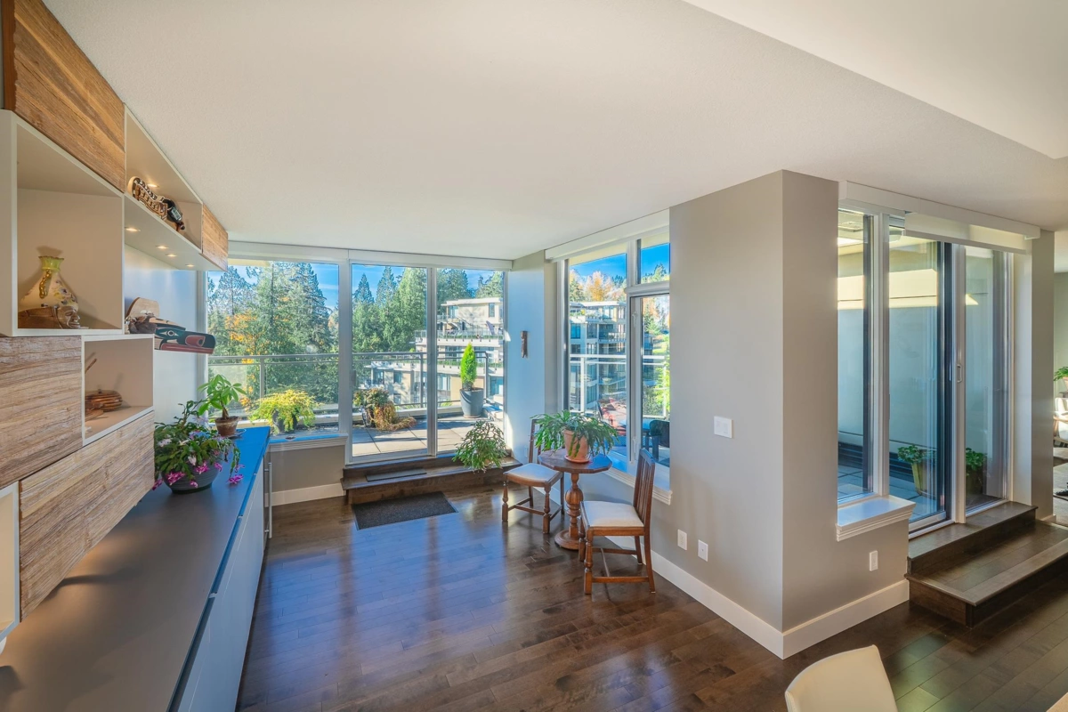 Outdoor Deck Photo of 1004 1415 Parkway Boulevard, Coquitlam, BC