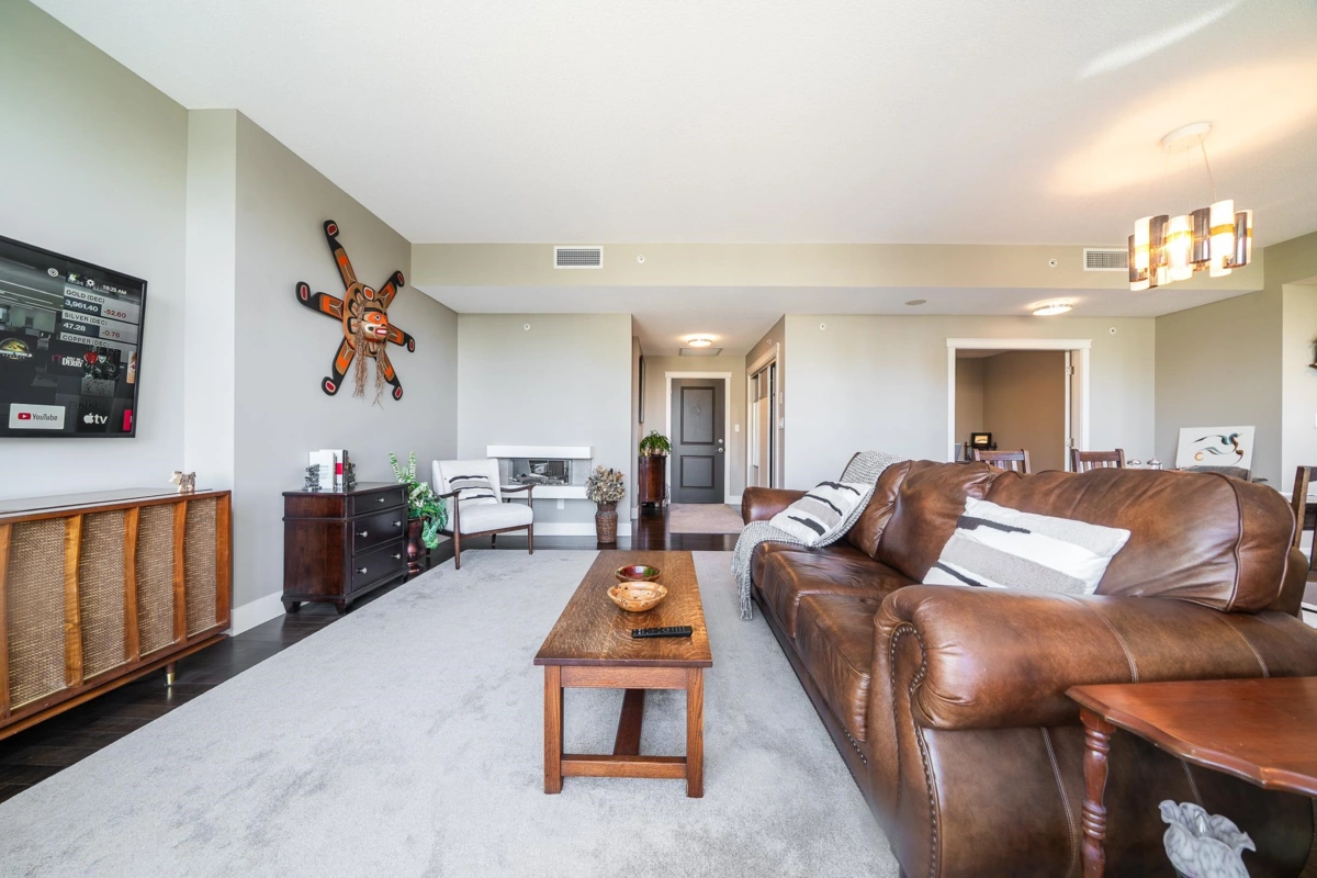 Powder Room Photo of 1004 1415 Parkway Boulevard, Coquitlam, BC