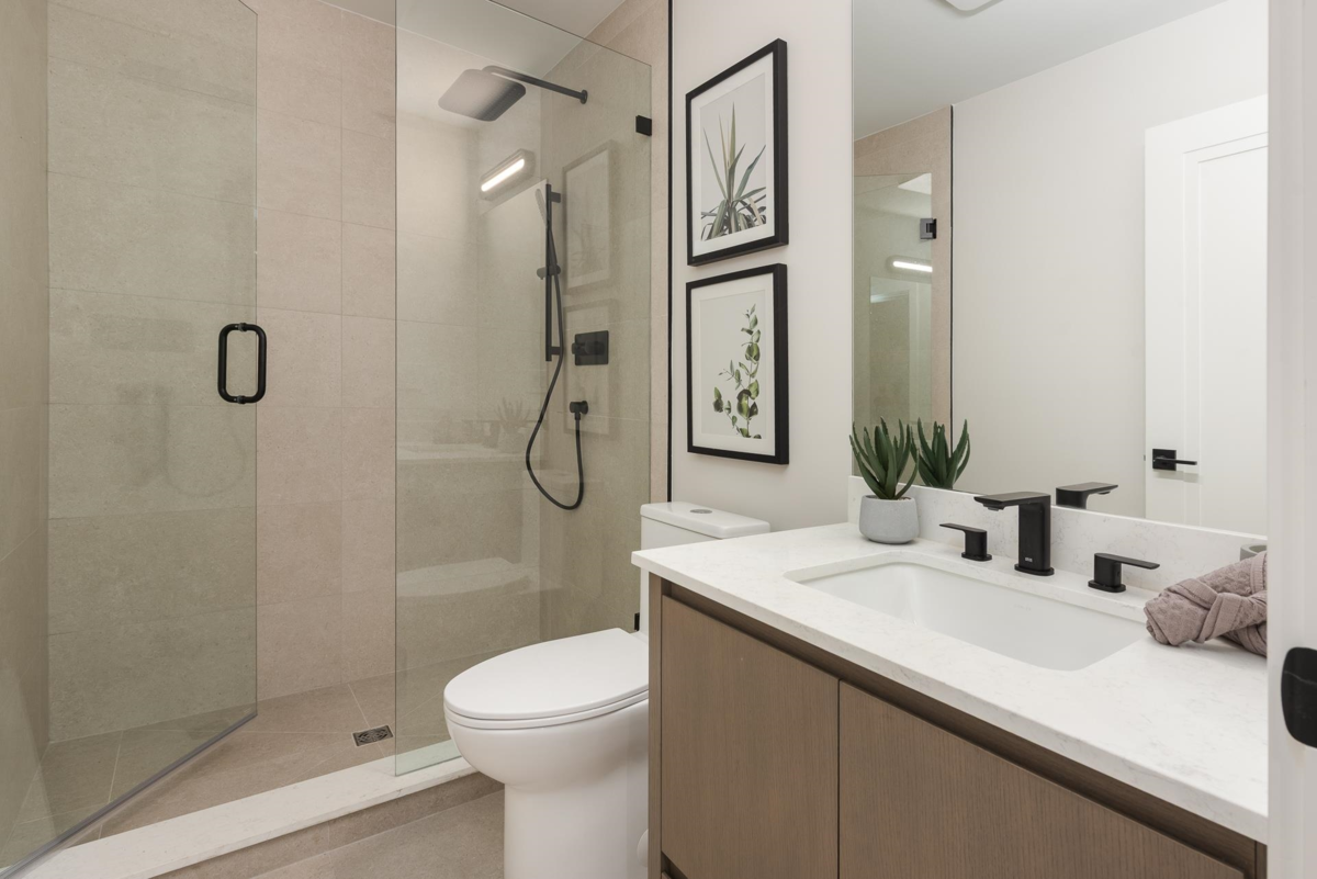 Backyard Photo of 4413 Oxford Street, Burnaby, BC