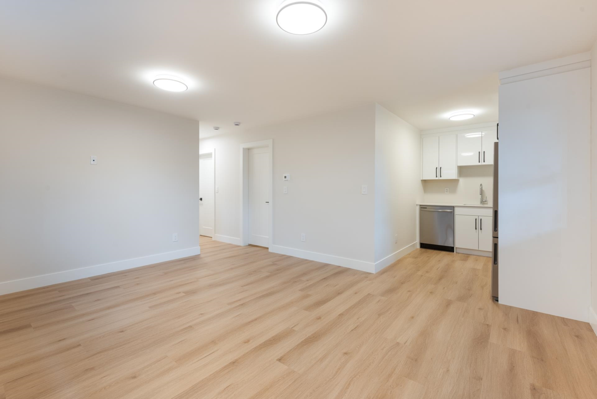 Garden / Landscaping Photo of 4413 Oxford Street, Burnaby, BC