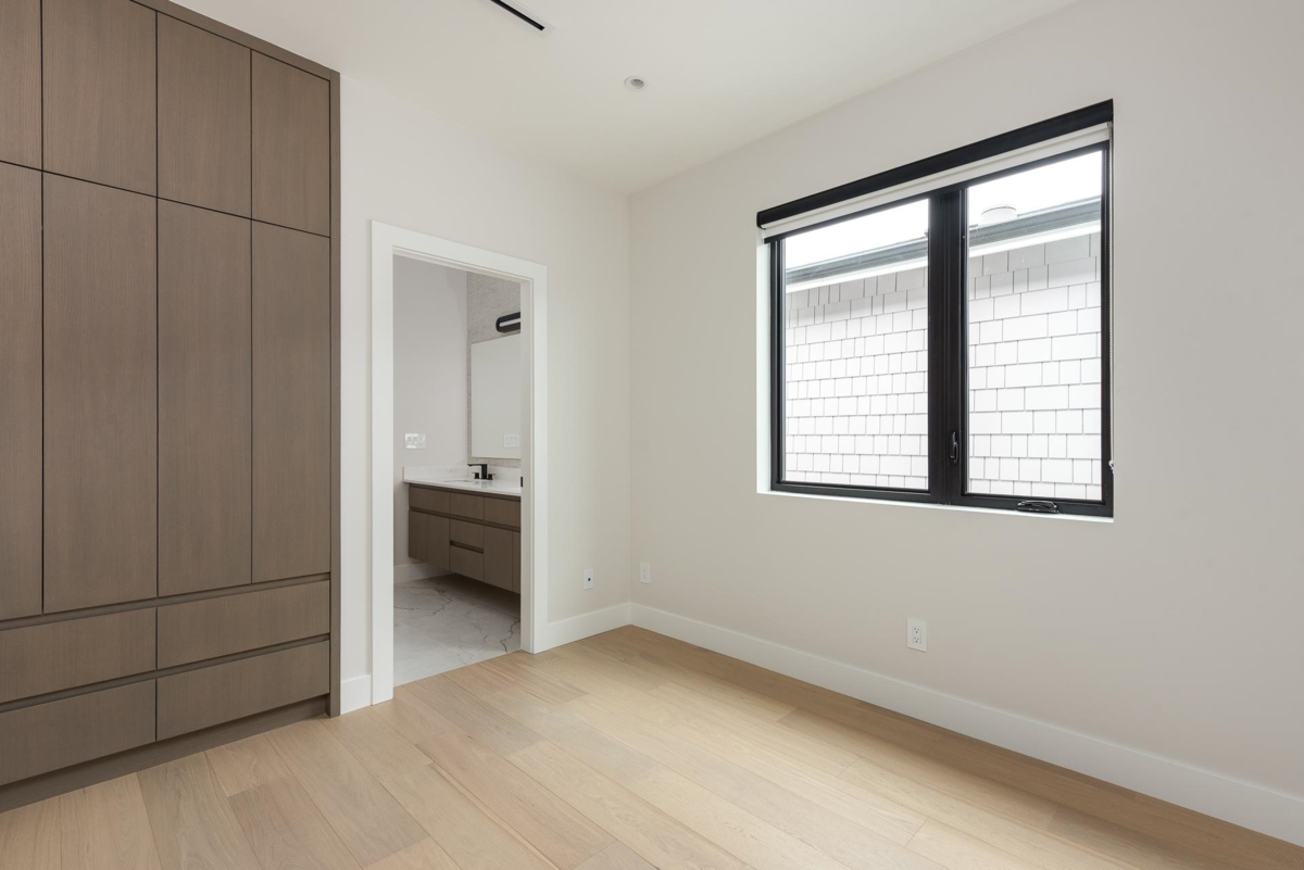 Hallway Photo of 4413 Oxford Street, Burnaby, BC