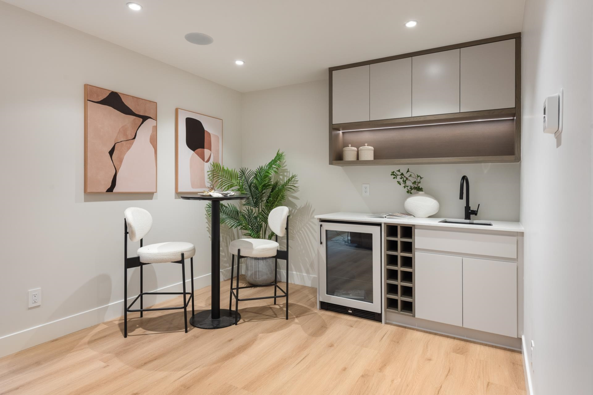 Outdoor Deck Photo of 4413 Oxford Street, Burnaby, BC