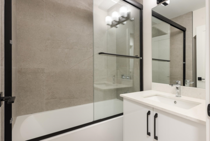 Hot Tub / Spa Photo of 4413 Oxford Street, Burnaby, BC