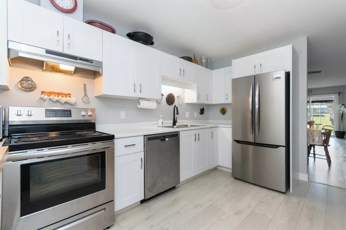 Walk-In Closet Photo of 149 7610 Evans Road, Chilliwack, BC