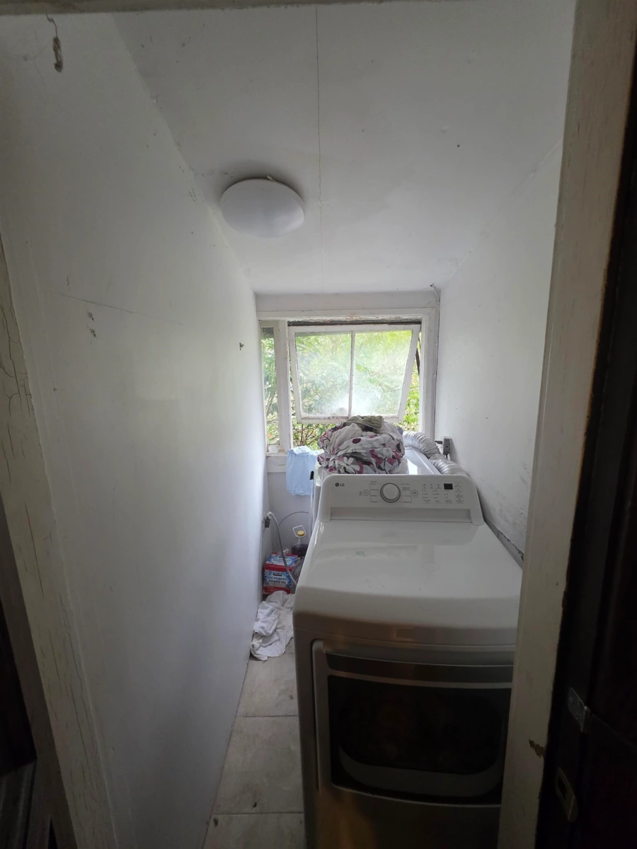 Bedroom 2 Photo of 345 W 13th Avenue, Vancouver, BC