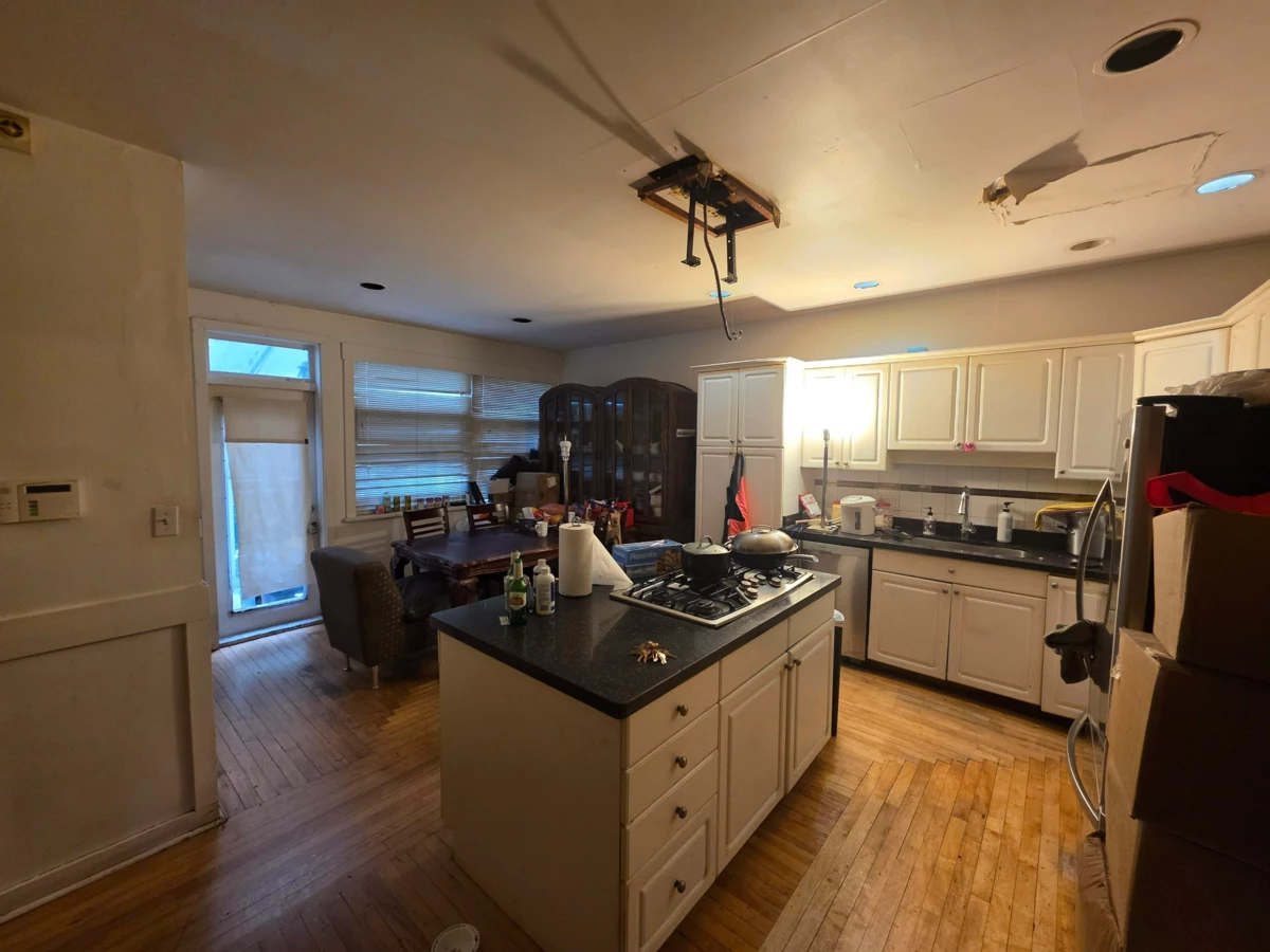 Dining Area Photo of 345 W 13th Avenue, Vancouver, BC