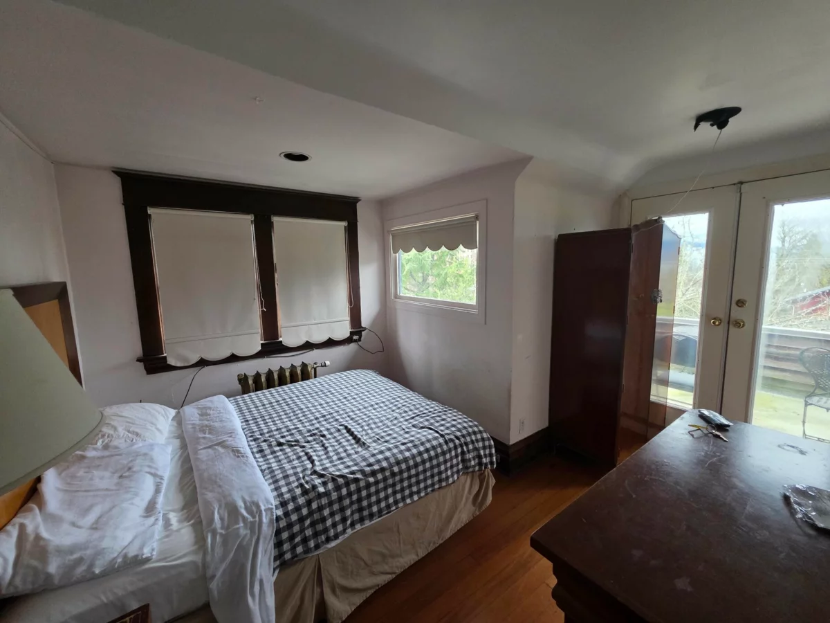 Entry Foyer Photo of 345 W 13th Avenue, Vancouver, BC