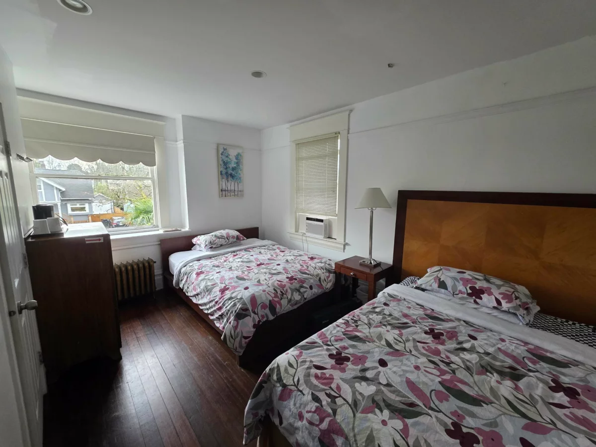 Guest Bathroom Photo of 345 W 13th Avenue, Vancouver, BC