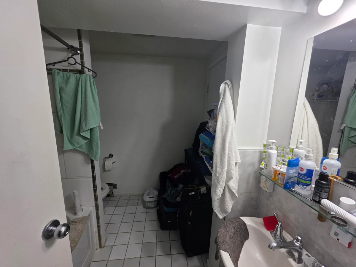 Swimming Pool Photo of 345 W 13th Avenue, Vancouver, BC