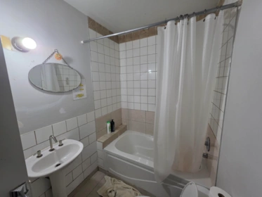 Primary Bedroom Photo of 345 W 13th Avenue, Vancouver, BC