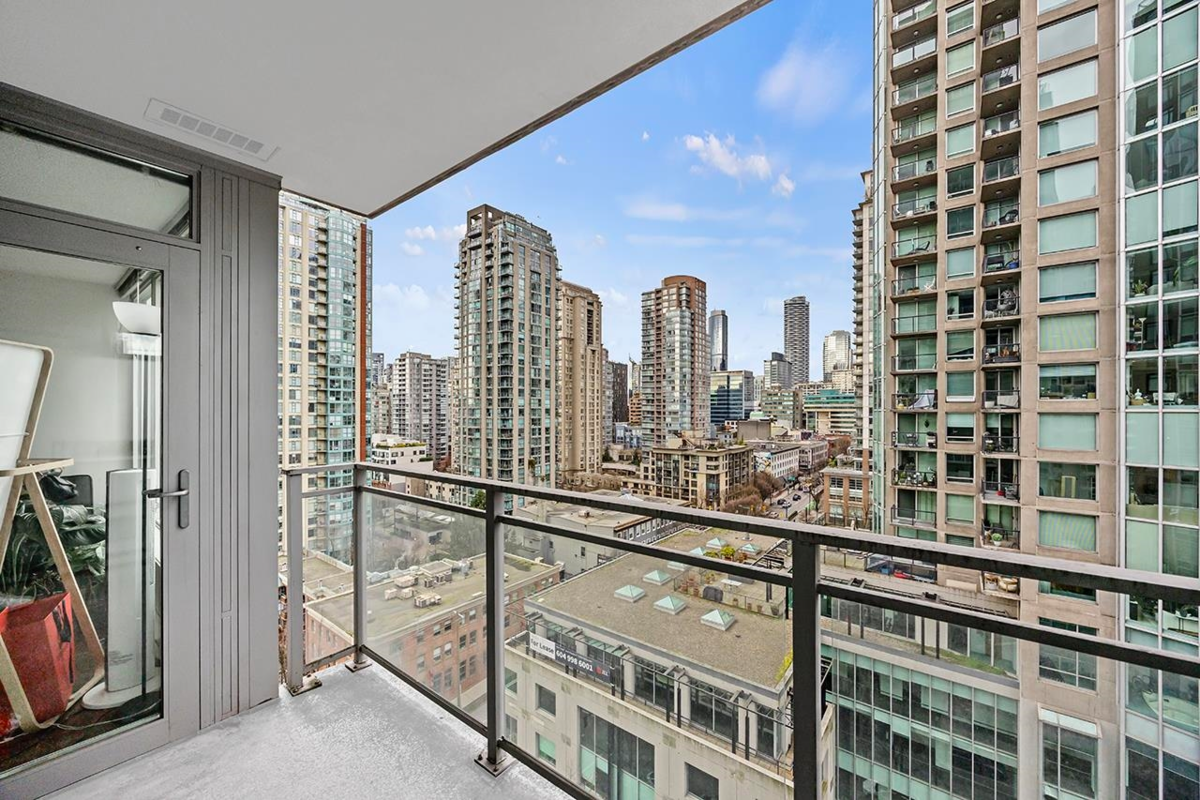 Bedroom 3 Photo of 1502 888 Homer Street, Vancouver, BC