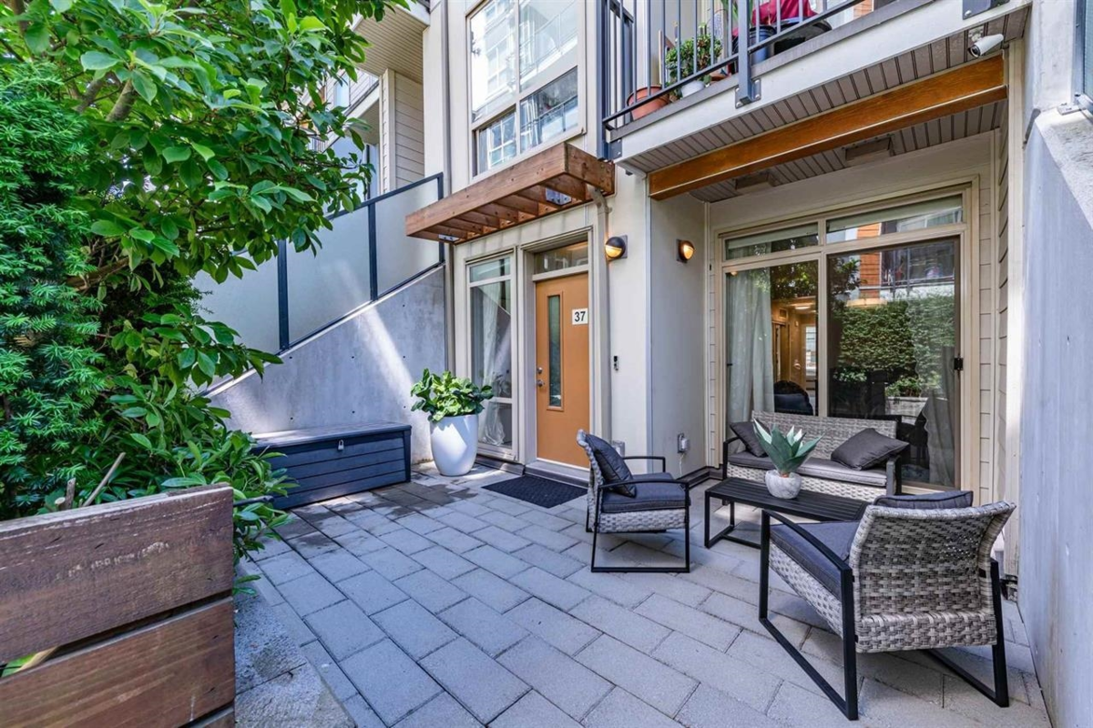 Powder Room Photo of 37 10133 River Drive, Richmond, BC