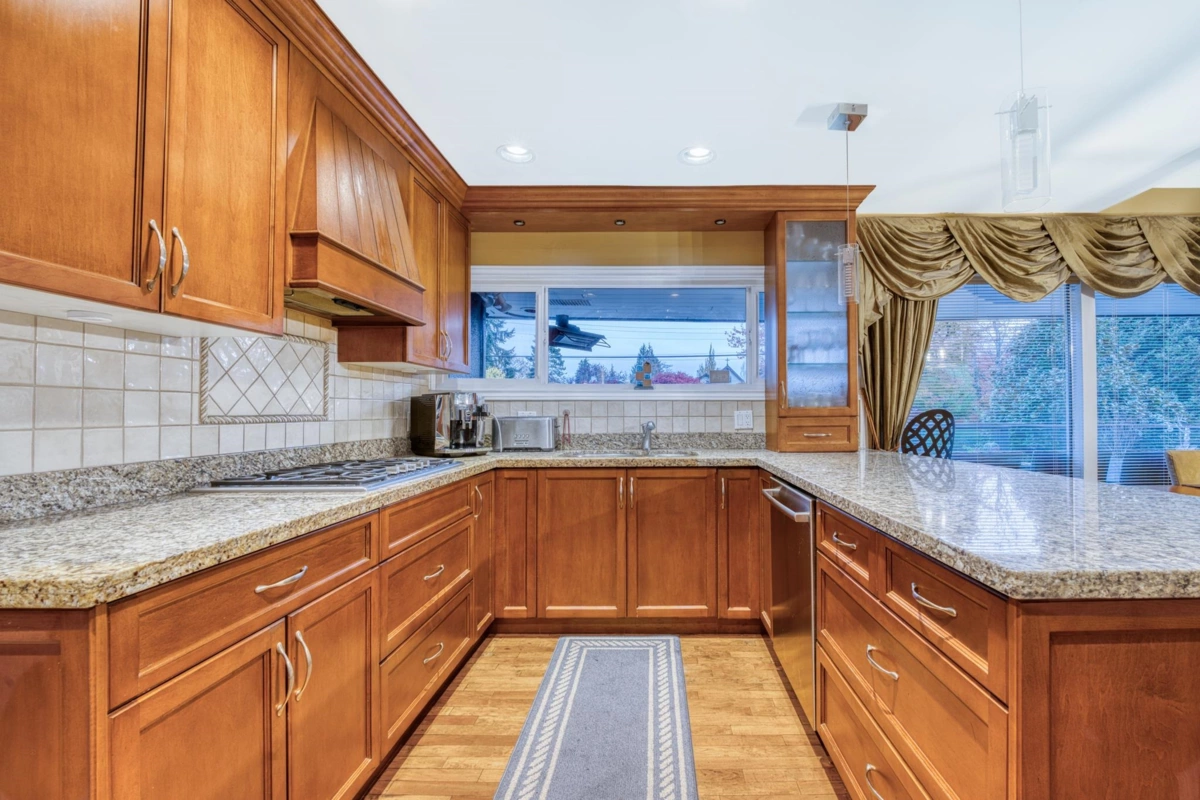 Guest Bathroom Photo of 1428 W 37th Avenue, Vancouver, BC