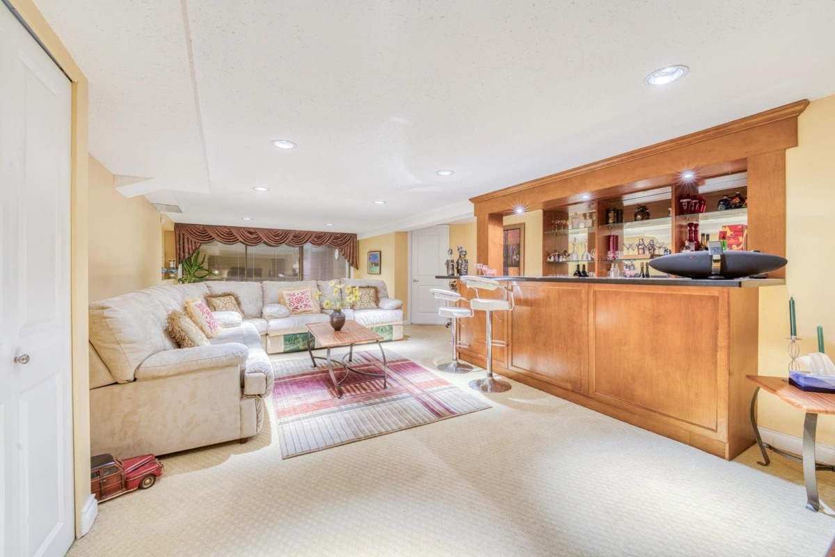 Swimming Pool Photo of 1428 W 37th Avenue, Vancouver, BC