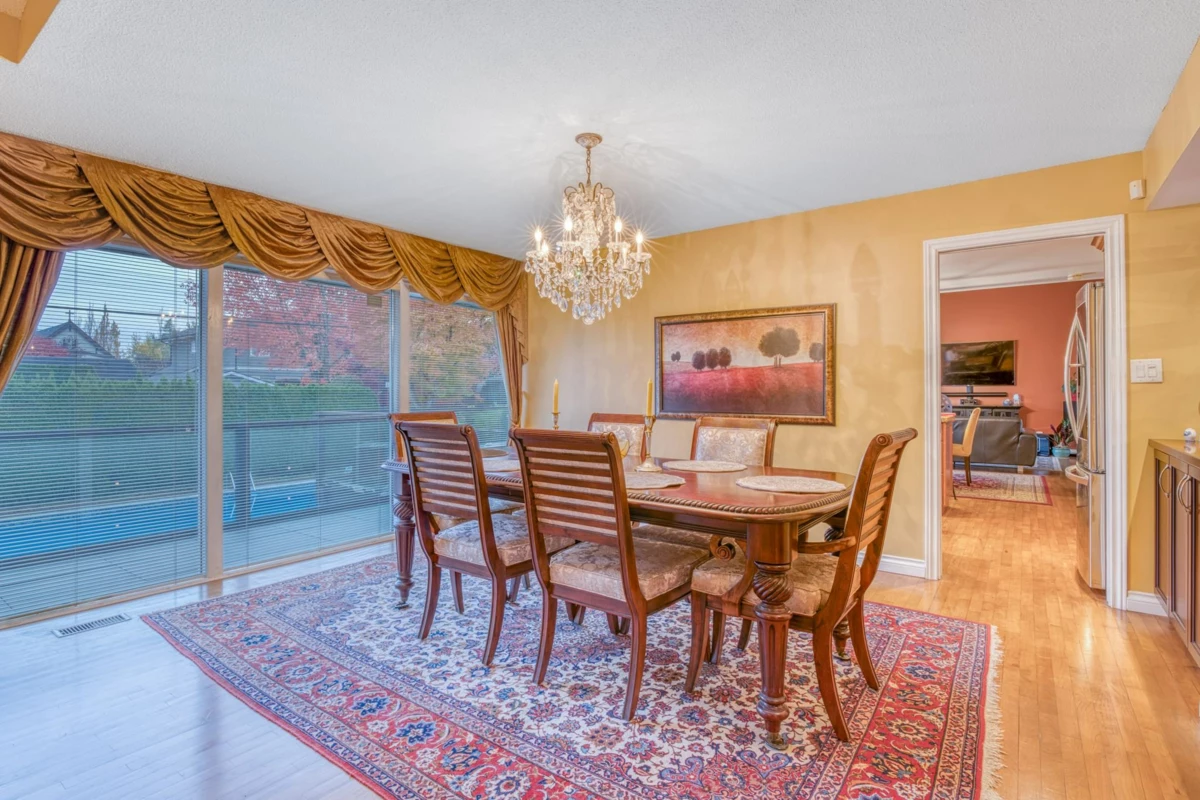 Walk-In Closet Photo of 1428 W 37th Avenue, Vancouver, BC