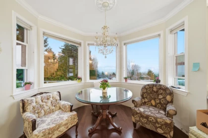 Kitchen Island Photo of 2247 Mountain Drive, Abbotsford, BC