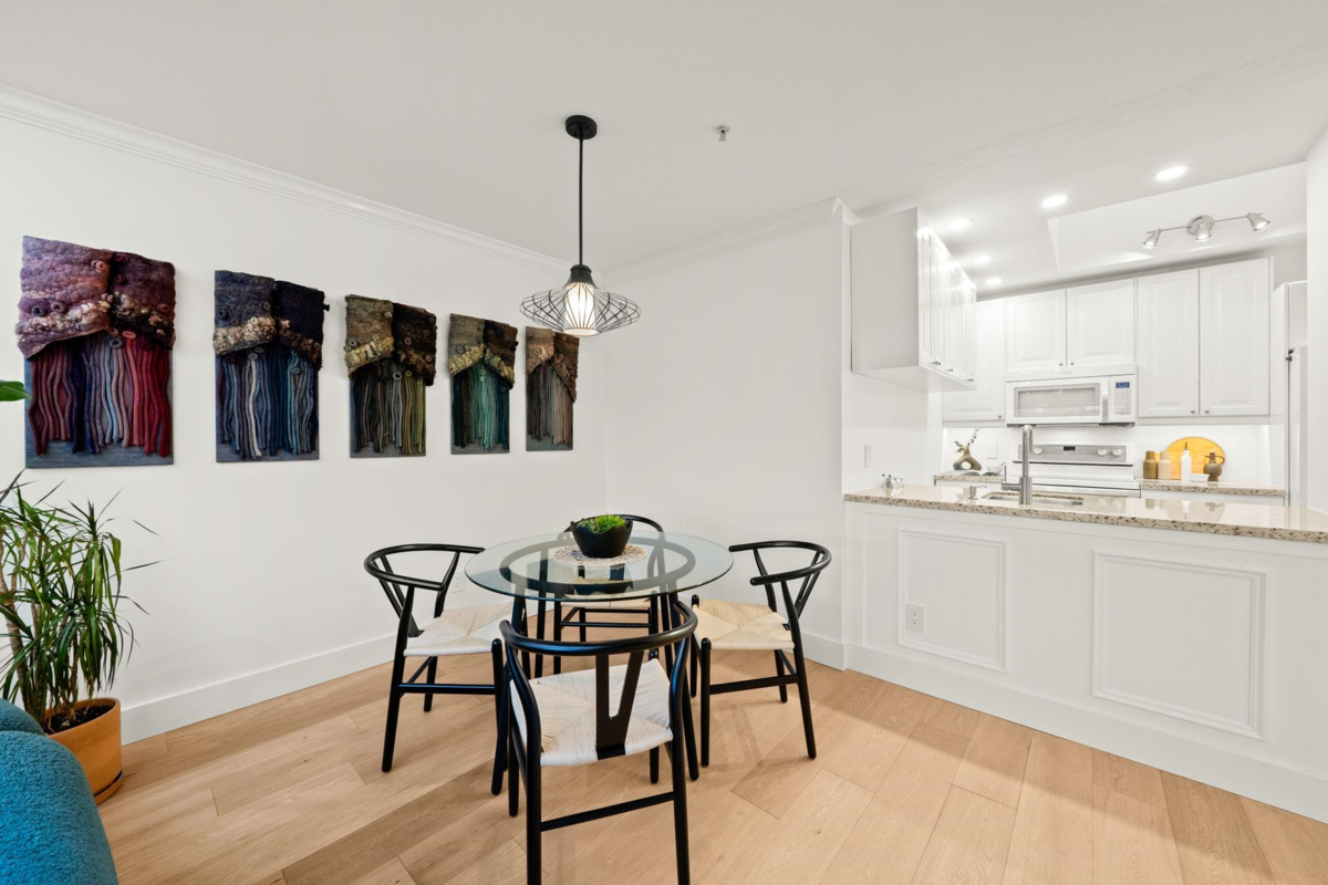 Breakfast Nook Photo of 409 2250 W 3rd Avenue, Vancouver, BC