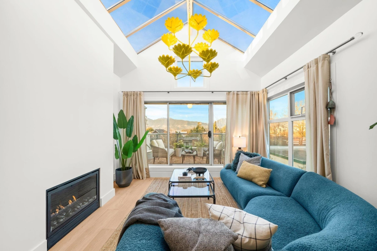 Dining Area Photo of 409 2250 W 3rd Avenue, Vancouver, BC