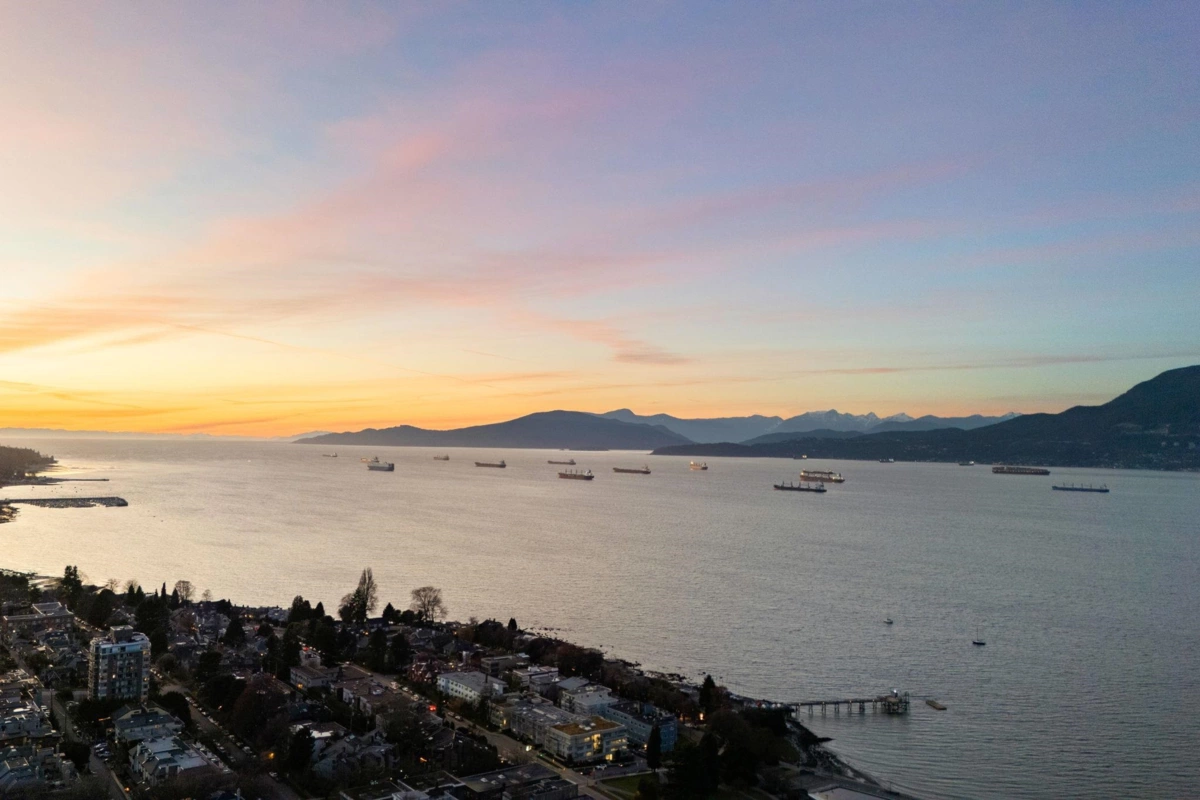 Front Yard Photo of 409 2250 W 3rd Avenue, Vancouver, BC