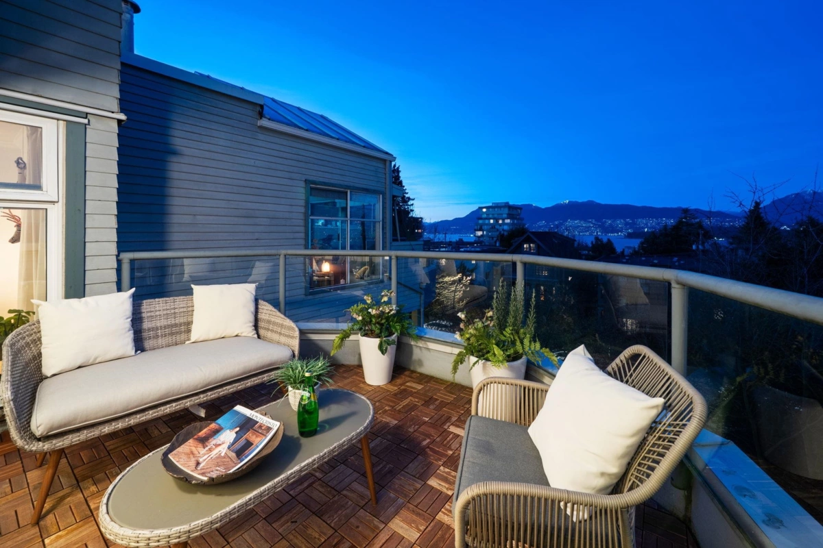 Hot Tub / Spa Photo of 409 2250 W 3rd Avenue, Vancouver, BC