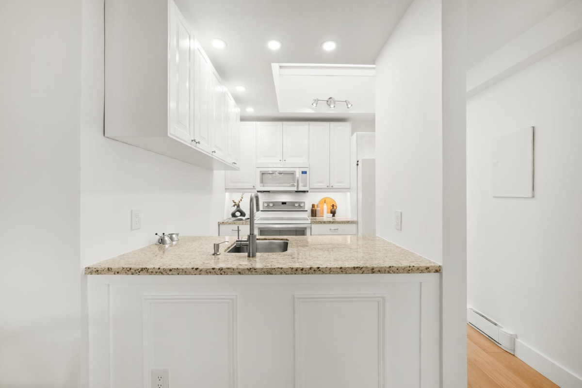 Primary Bathroom Photo of 409 2250 W 3rd Avenue, Vancouver, BC