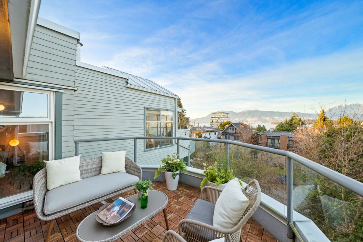 Staircase Photo of 409 2250 W 3rd Avenue, Vancouver, BC