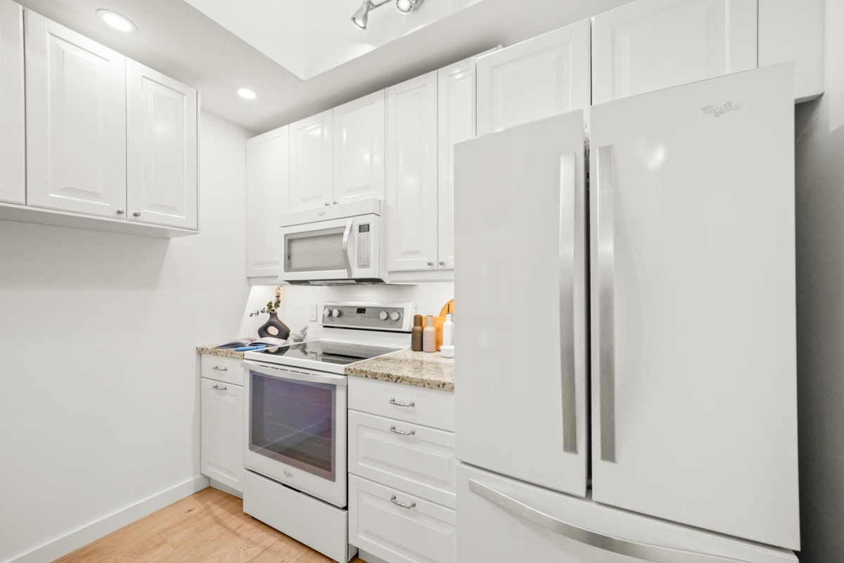 Walk-In Closet Photo of 409 2250 W 3rd Avenue, Vancouver, BC