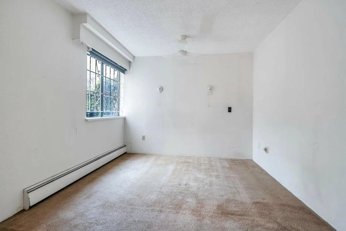 Entry Foyer Photo of 108 1535 Nelson Street, Vancouver, BC
