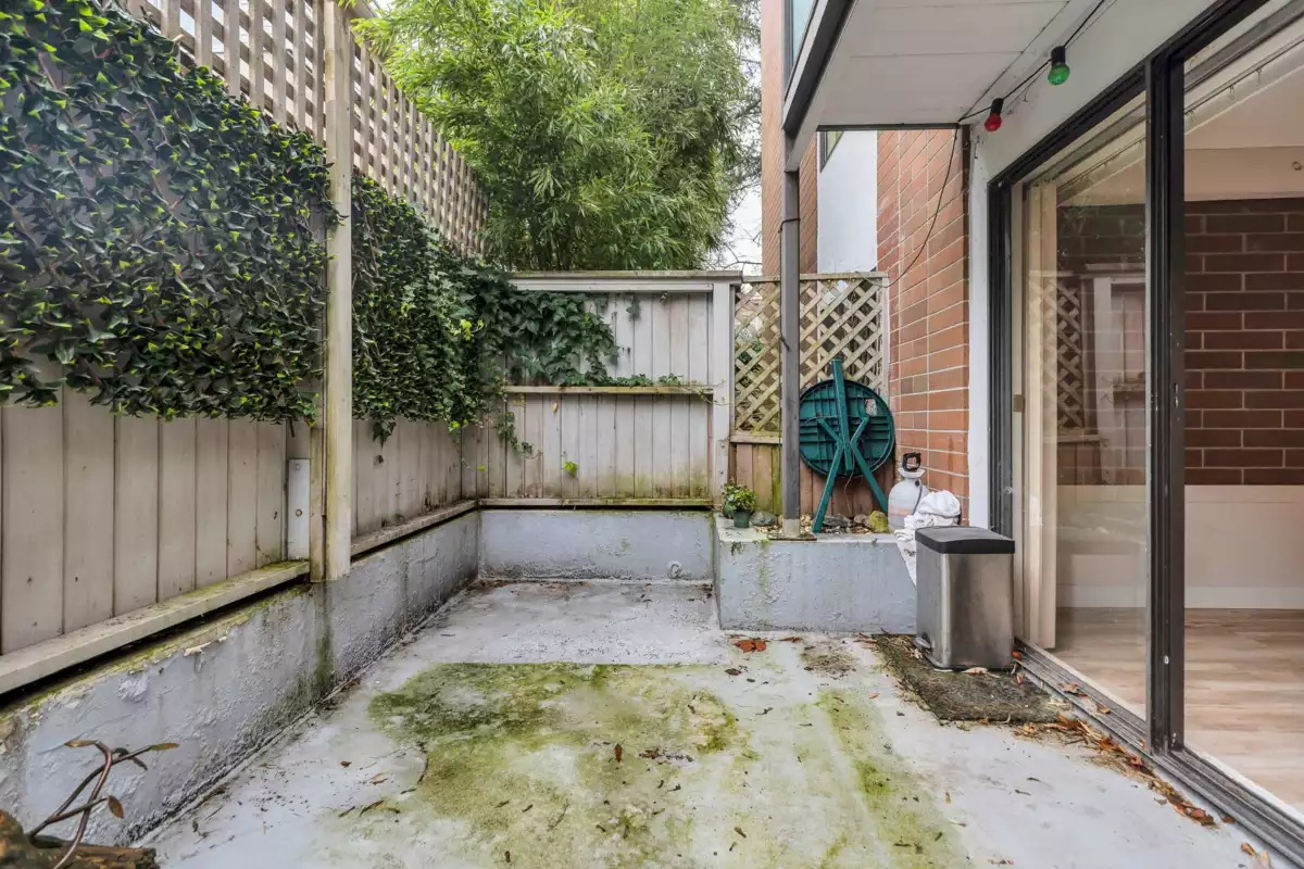 Laundry Room Photo of 108 1535 Nelson Street, Vancouver, BC