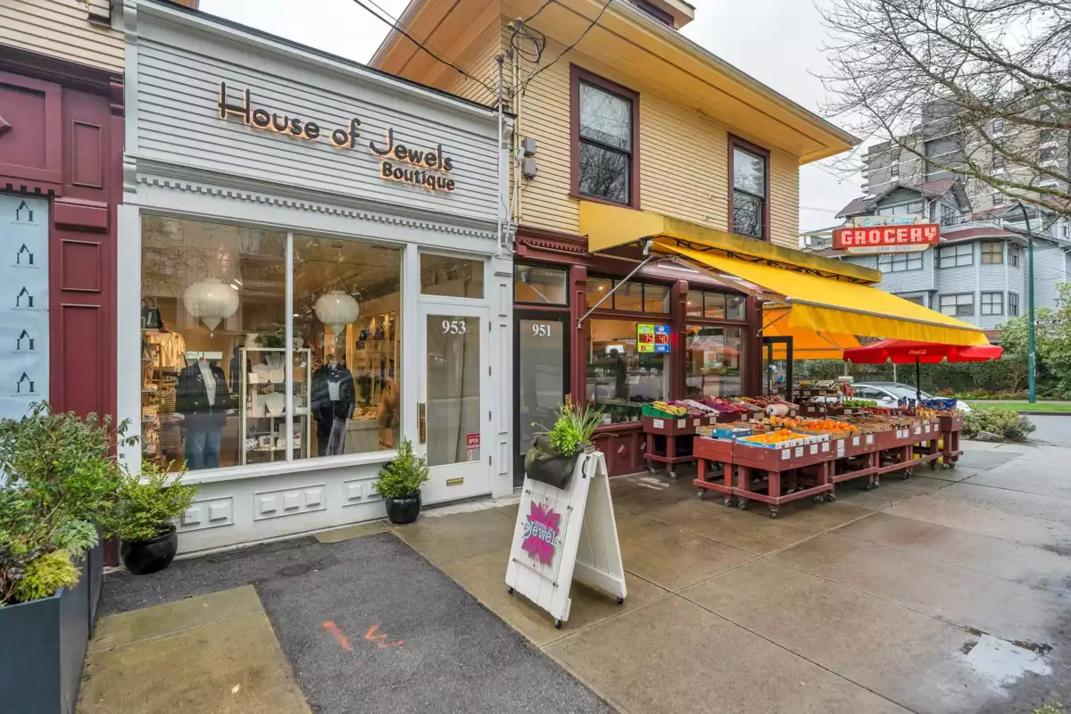 Outdoor Deck Photo of 108 1535 Nelson Street, Vancouver, BC