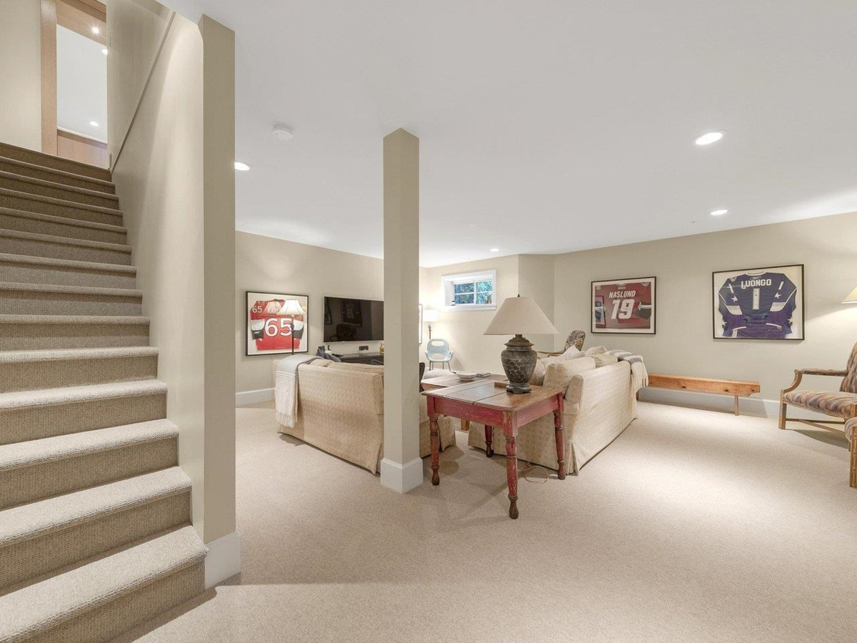 Garden / Landscaping Photo of 28 5650 Hampton Place, Vancouver, BC