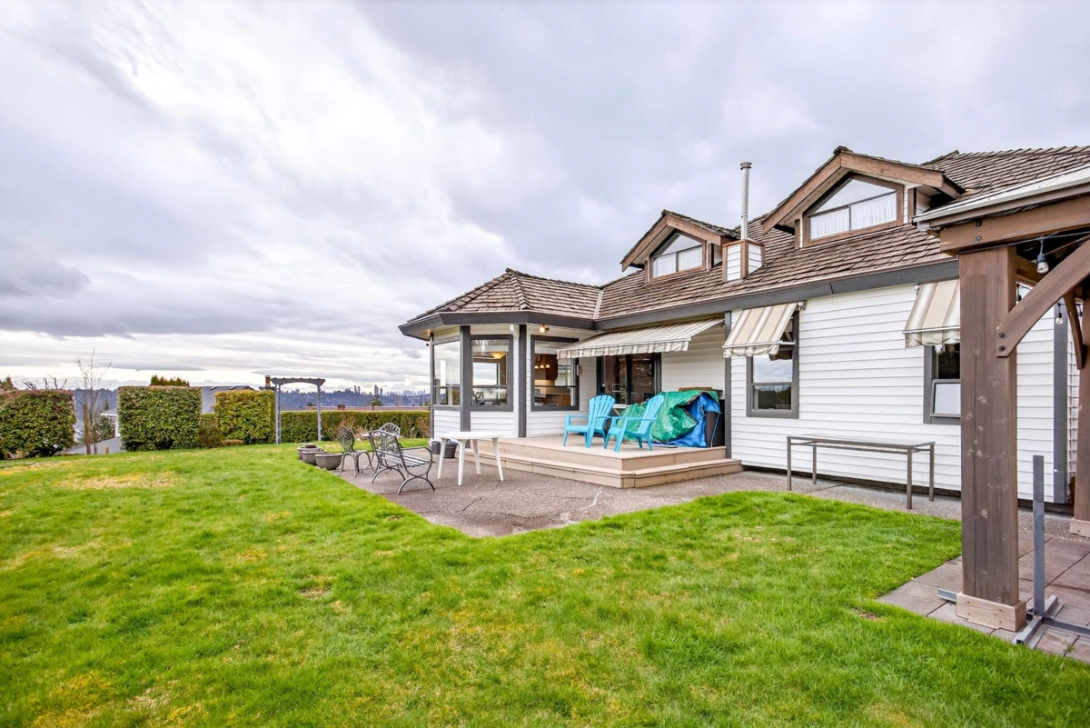 Backyard Photo of 2572 Fuchsia Place, Coquitlam, BC