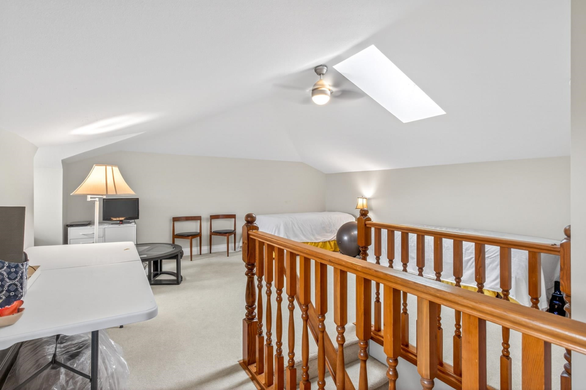 Entry Foyer Photo of 2572 Fuchsia Place, Coquitlam, BC