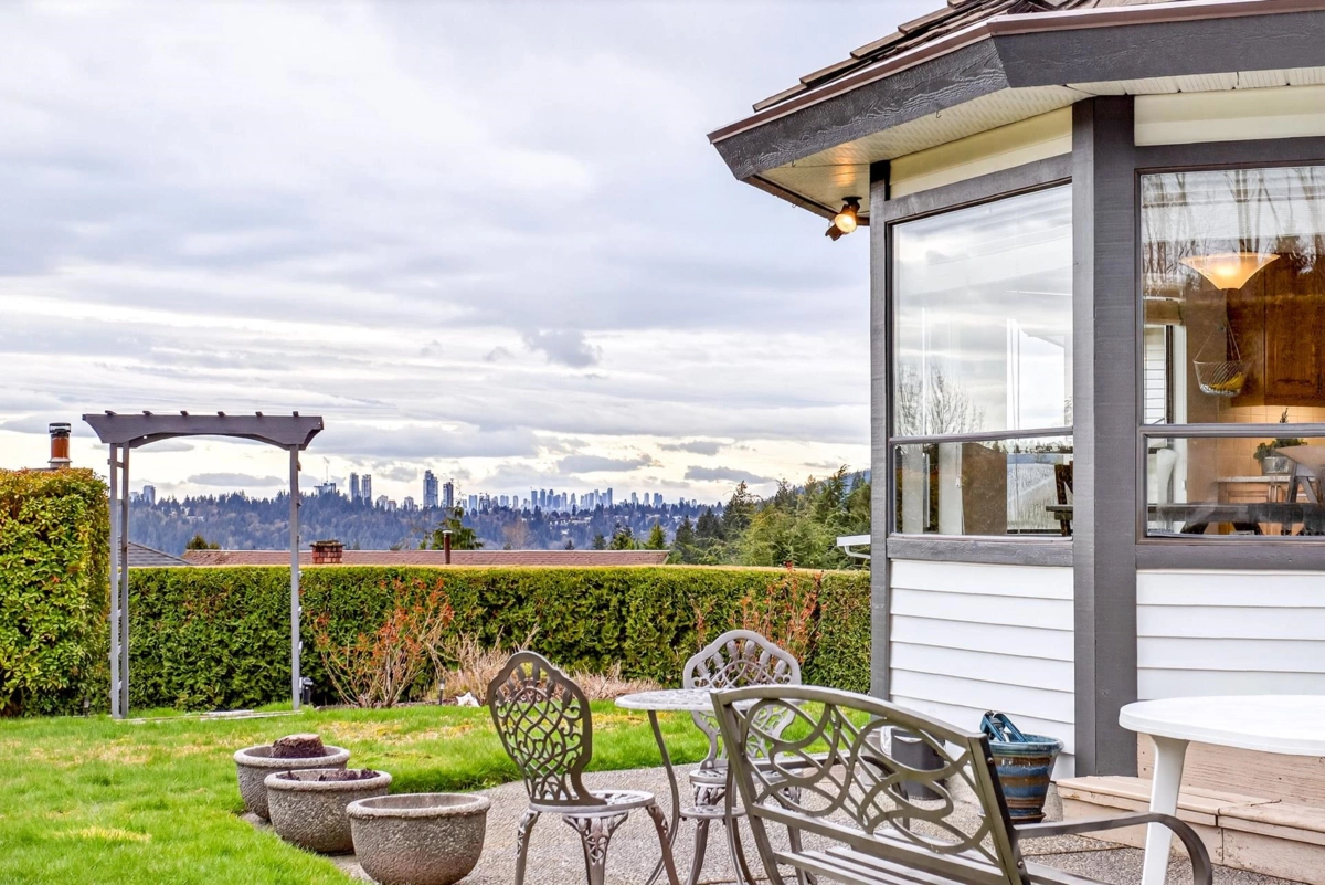 Front Yard Photo of 2572 Fuchsia Place, Coquitlam, BC