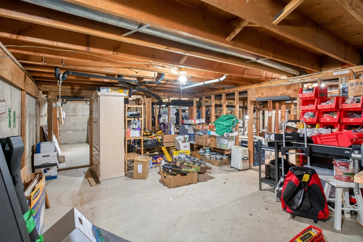 Garage Interior Photo of 2572 Fuchsia Place, Coquitlam, BC