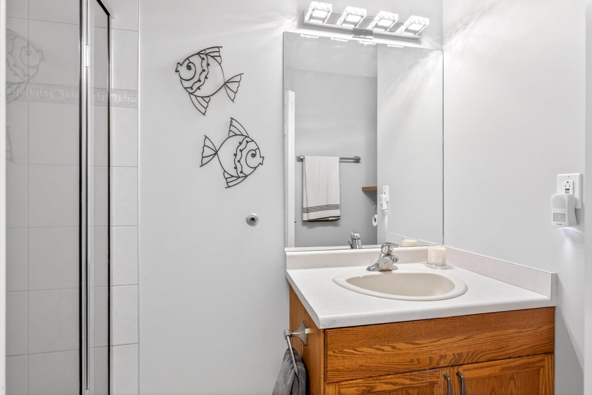 Guest Bathroom Photo of 2572 Fuchsia Place, Coquitlam, BC