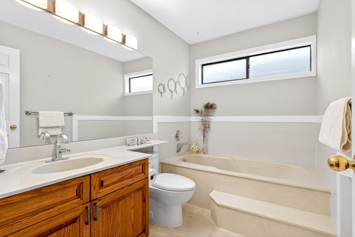 Office / Den Photo of 2572 Fuchsia Place, Coquitlam, BC