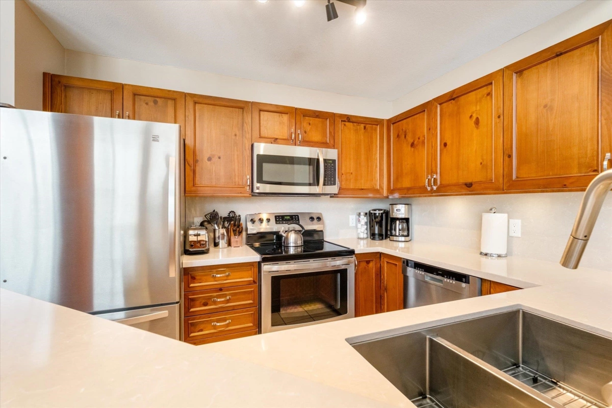 Kitchen Island Photo of 13 4644 Blackcomb Way, Whistler, BC